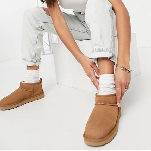 UGG CLASSIC ULTRA MINI boots